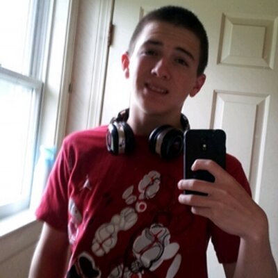 Profile Picture of Matt Dacey (@saderdace) on Twitter