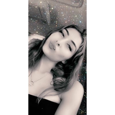 Profile Picture of ѕтєllα ♡ (@estela_ramirez_) on Twitter