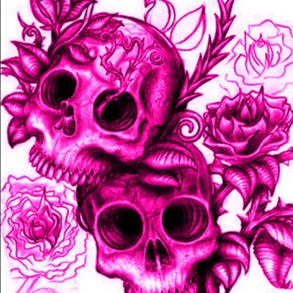 Profile Picture of Tessatessa Lucarotti (@tessalucarotti) on Poshmark