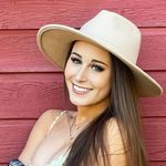 Profile Picture of 𝚕𝚒𝚗𝚍𝚜𝚎𝚢 𝚕𝚊𝚛𝚜𝚘𝚗 (@lindseyannne) on Instagram