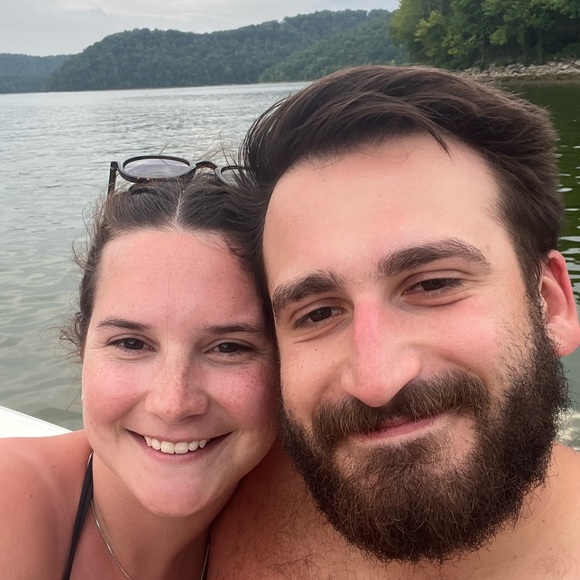 Profile Picture of Alyssa Glavinos (@glavinosa) on Poshmark
