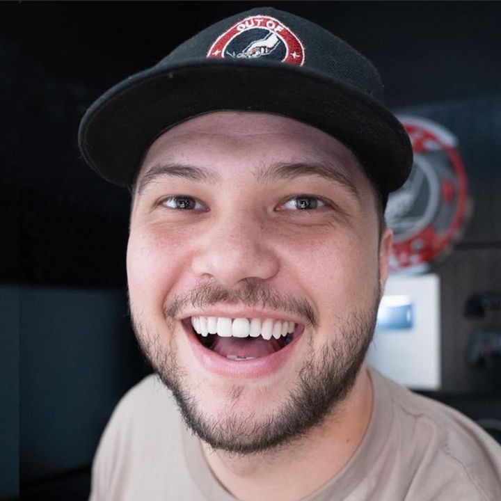 Profile Picture of Andrew Bond (@outoftheboxyt) on Tiktok