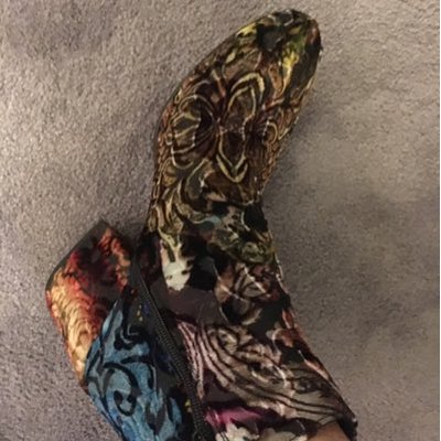 Profile Picture of Lisa Holbrook (@Holbrook_lis) on Twitter