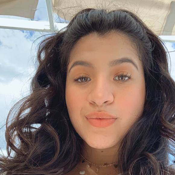 Profile Picture of Emily Gamarra (@emilygamarra13) on Poshmark