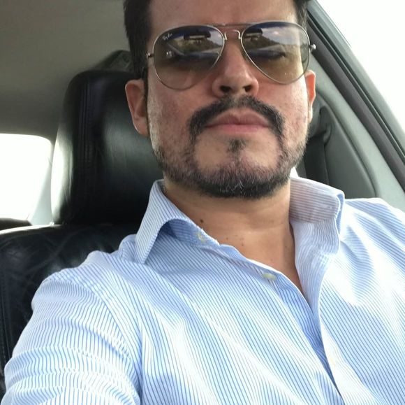 Profile Picture of Jose Almanza (@almanzajose84) on Poshmark