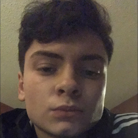 Profile Picture of Anthony Gombos (@anthonygombos) on Poshmark