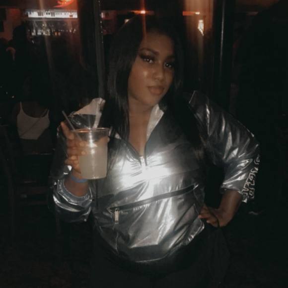 Profile Picture of Marcia Garrison (@marciaa1992) on Poshmark