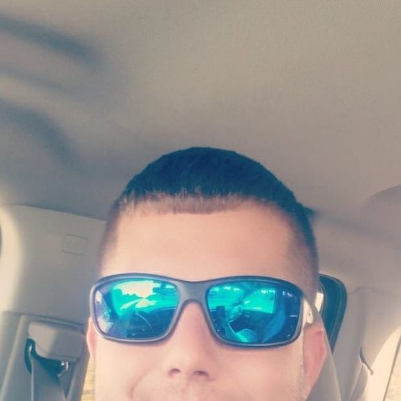 Profile Picture of Joshua Hulsey (@joshhulsey13) on Poshmark