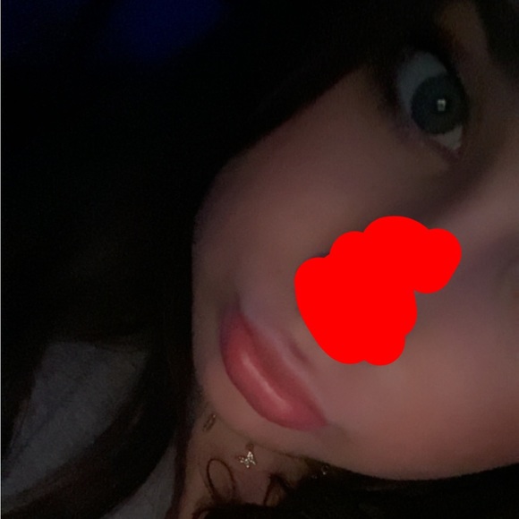 Profile Picture of Leilani Donavan (@leilani_donavan) on Poshmark