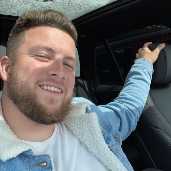 Profile Picture of Logan Calhoun (@logan_calhoun) on Poshmark