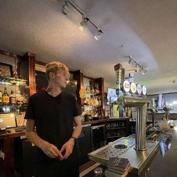 Profile Picture of Adam Crouter (@adamcrouter) on Poshmark