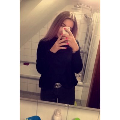 Profile Picture of Paula Schramm (@paula_s3012) on Twitter