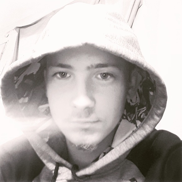 Profile Picture of Chris Gerard (@deathdealer8110) on Poshmark