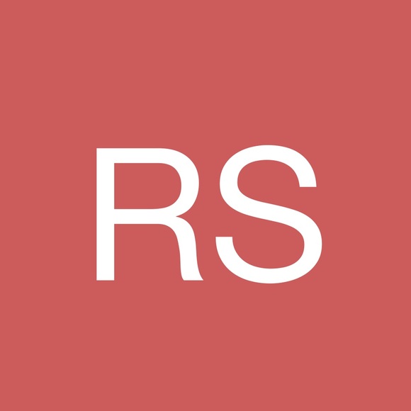 Profile Picture of Rebecca Silberman (@rsilbo) on Poshmark