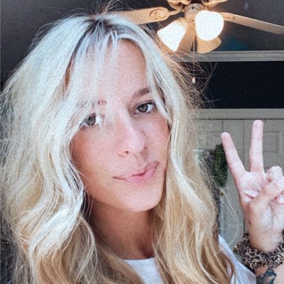 Profile Picture of Hannah Copeland (@ShannerNanner14) on Twitter