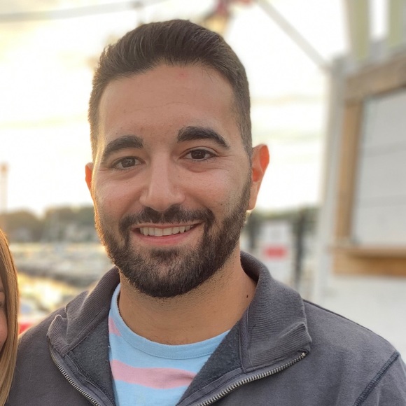 Profile Picture of Alex Barbieri (@abarbieri20) on Poshmark