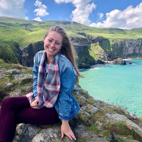 Profile Picture of Colleen Cluess-angeletti (@collywolly) on Poshmark