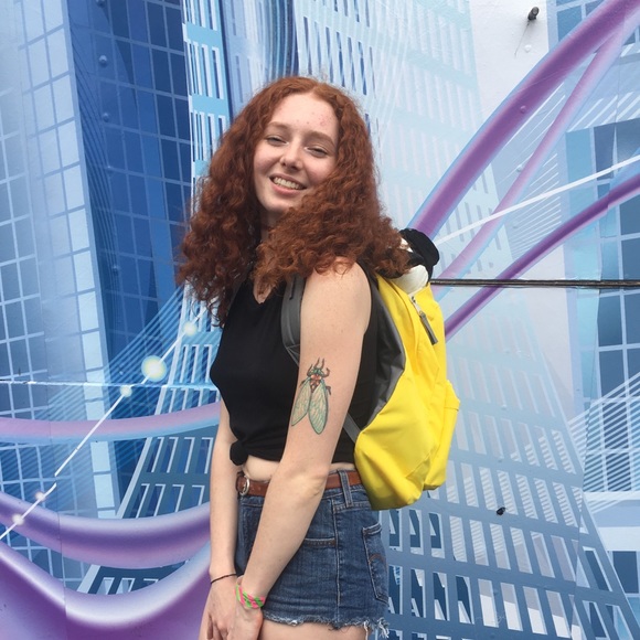 Profile Picture of Allison Bowling (@allison_bowling) on Poshmark