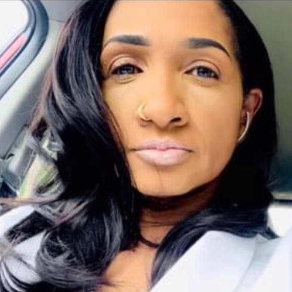 Profile Picture of Linda Dean (@lindadean3326) on Poshmark