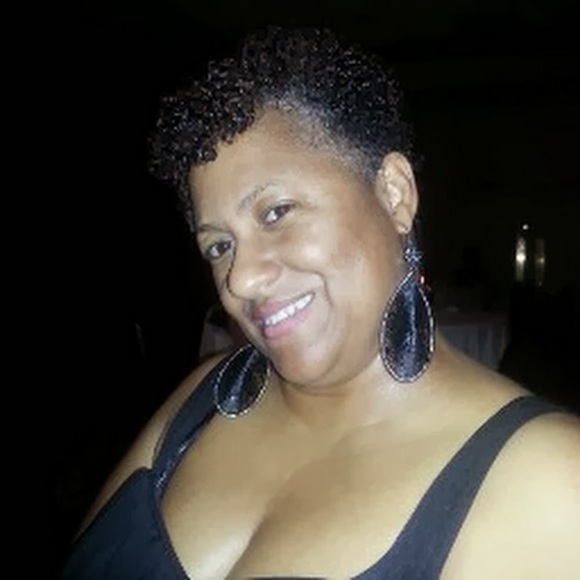 Profile Picture of Tanya Mcdaniel (@tanya_mcdaniel) on Poshmark