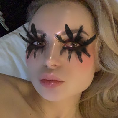 Profile Picture of Daria Pichugina (@Daria_Ginapi) on Twitter