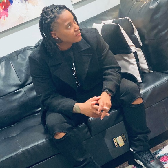 Profile Picture of Shortie Spencer (@akamuck09) on Poshmark