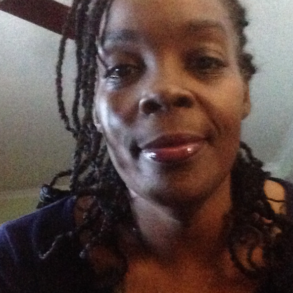 Profile Picture of Kellee Gorham (@kellee11) on Poshmark