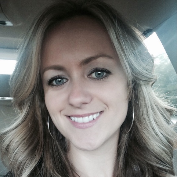 Vanja Furundija - Poshmark Profile Picture of Vanja Furundija (@kleinestcu) on Poshmark