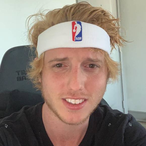 Profile Picture of Joshua Jones (@joshj1991) on Poshmark