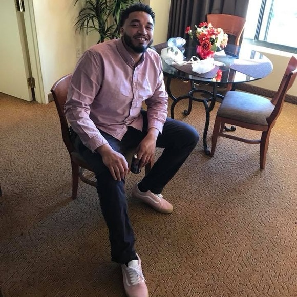 Profile Picture of David Hight jr. (@dboogie95) on Poshmark
