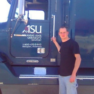 Profile Picture of Michael York (@loveingmike) on Myspace