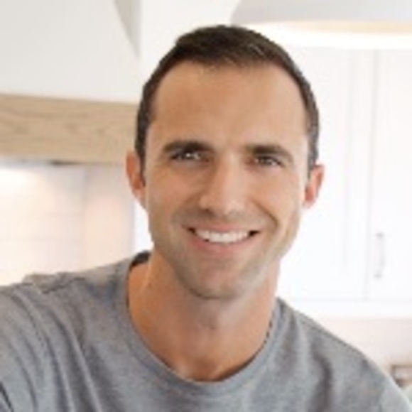 Profile Picture of Calvin Curry (@calvin_curry) on Poshmark