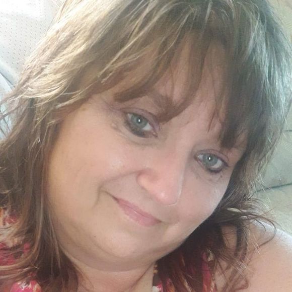 Profile Picture of Jacklyn Young (@nanny0ffour) on Poshmark