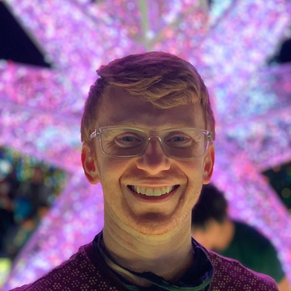 Profile Picture of Christopher Swenson (@worldflyer69) on Poshmark