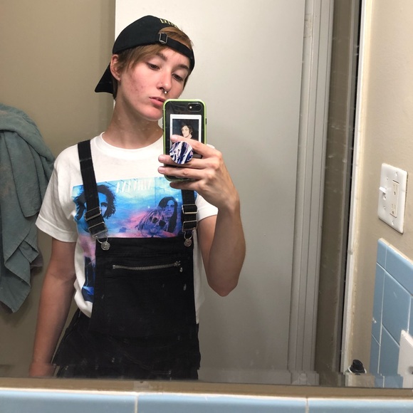 Profile Picture of Vanessa Craig (@vanessa_craig) on Poshmark