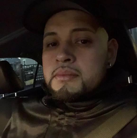 Profile Picture of Samuel Guido (@samuelguido) on Poshmark