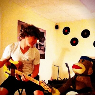 Profile Picture of Cody Lennonon Twitter