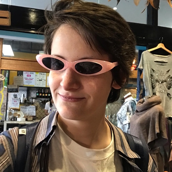 Profile Picture of Vincent Ward (@vjamesabbot) on Poshmark