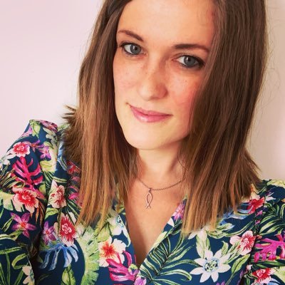 Profile Picture of Rebecca Shipham (@shipsandpigs) on Twitter