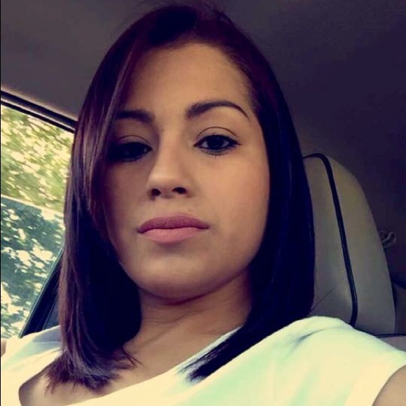 Profile Picture of Ashley Campos (@acampos2114) on Poshmark