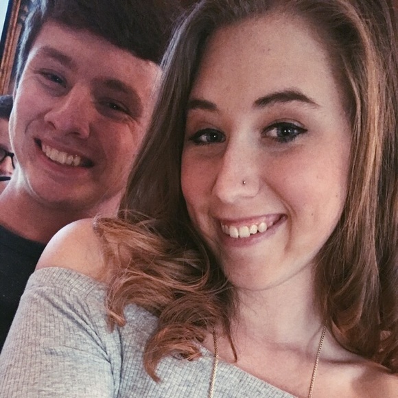 Profile Picture of Lauren Boase (@laurenb0124) on Poshmark