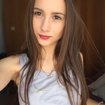 Profile Picture of Julia Blum (@juublum_) on Twitter