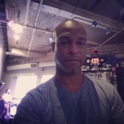 Profile Picture of Chris Phoenix (@CHop1000) on Twitter