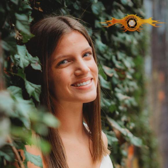 Profile Picture of Allyson Link (@alink17) on Poshmark