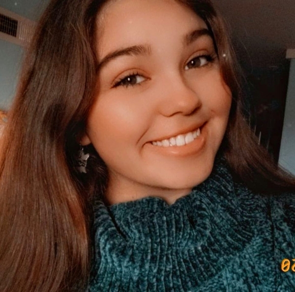 Profile Picture of Isabel Escobar (@isabel162019) on Poshmark