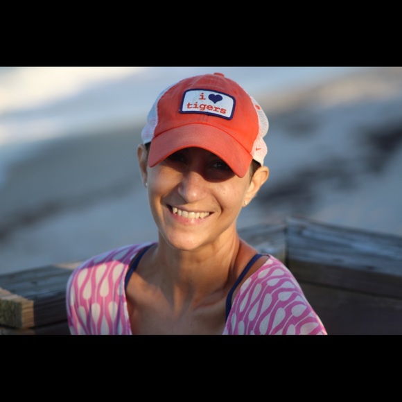 Profile Picture of Beth Scheibel (@becheibs) on Poshmark