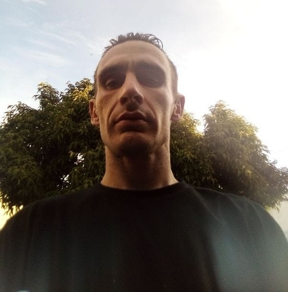 Profile Picture of Adam Bartolomeo (@torbakula) on Poshmark