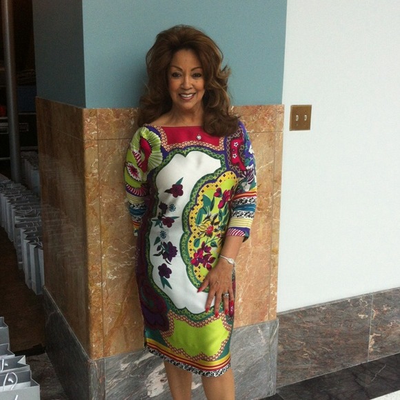 Profile Picture of Linda Coconato (@lindacocon) on Poshmark
