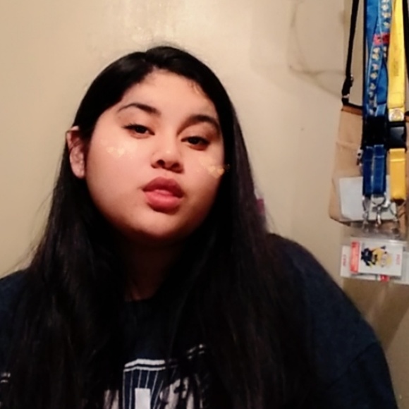 Profile Picture of Rita Campos (@ritacamposs) on Poshmark