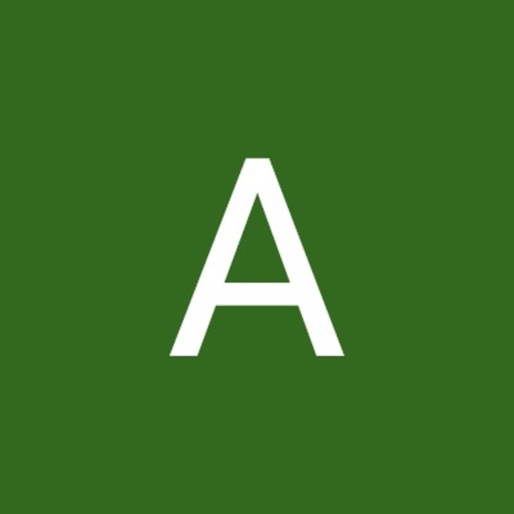 Profile Picture of Adam Reiske (@adamer83) on Poshmark